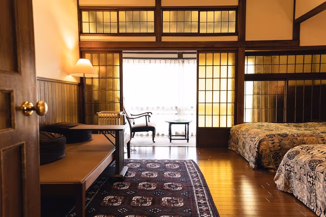 Deluxe Twin Room, Shared Bathroom