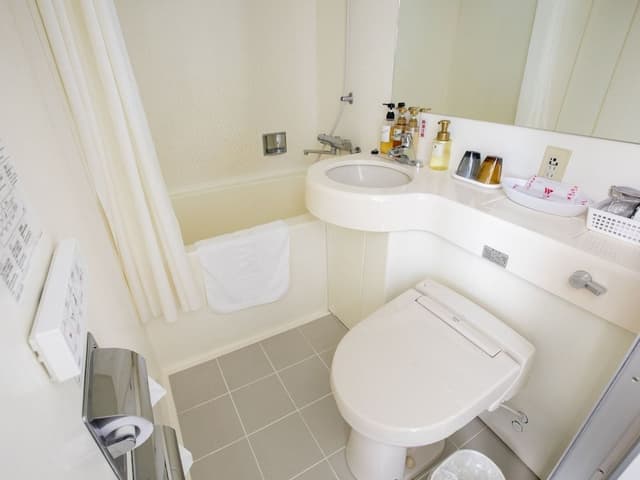 Triple Room, Non Smoking (24 sqm, 110cm Size Bed x3, for 1-3 People)