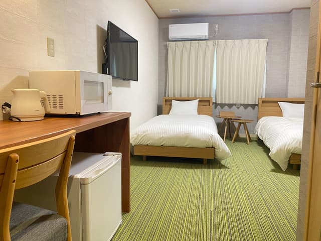 Standard Twin Room - Non-Smoking