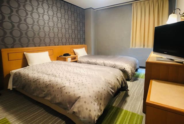 Economy Twin Room, Smoking