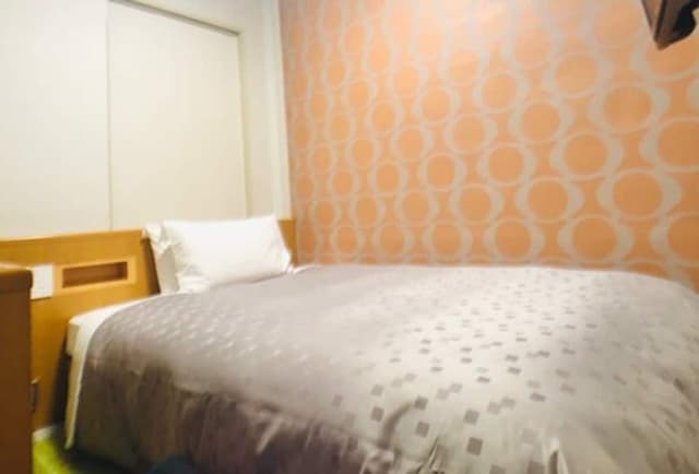 Standard Single Room, Smoking