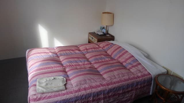 Single Room, Smoking