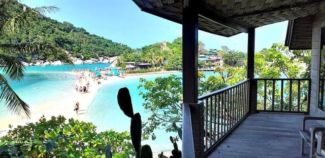 Beach Front Room