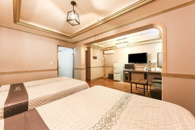 Premium Twin Room