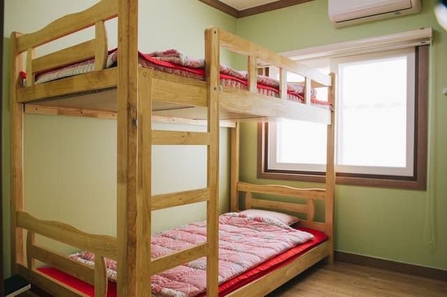 Economy Room (2 Person)