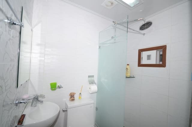 Economy Room (2 Person)