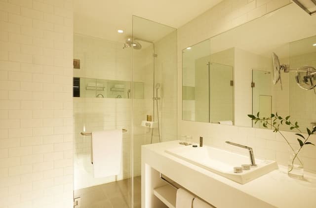 Corner Deluxe Double Room