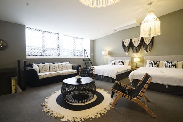 Penthouse, Terrace