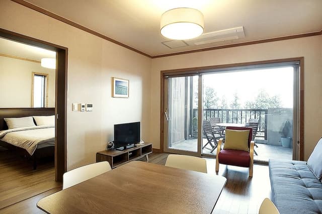 Room, 1 Bedroom, Jetted Tub (3rd Floor, Jacuzzi usage before 8PM)