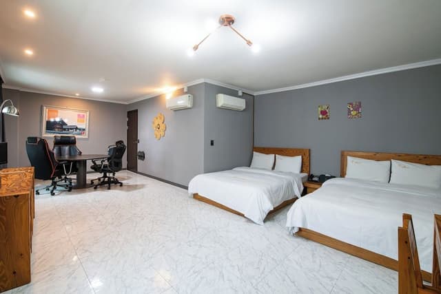 Family Room, City View