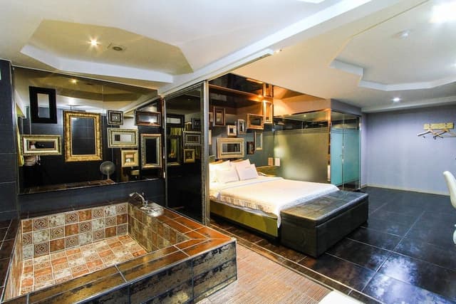 Suite Double Room