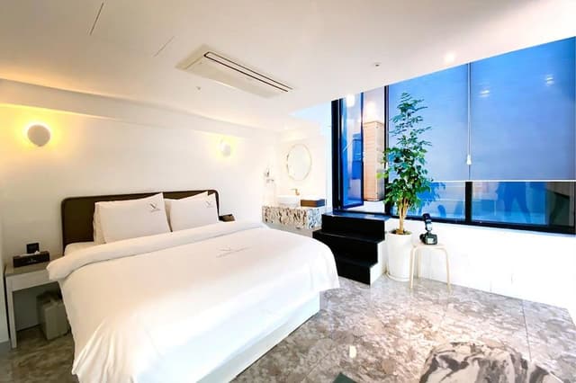 Romantic Villa, 2 Bedrooms, Non Smoking, City View