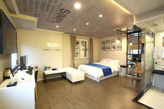 Luxury Twin Room