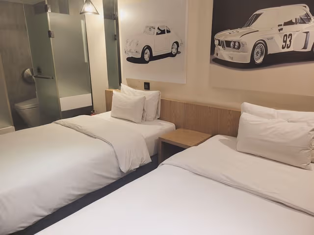 Standard Twin Room