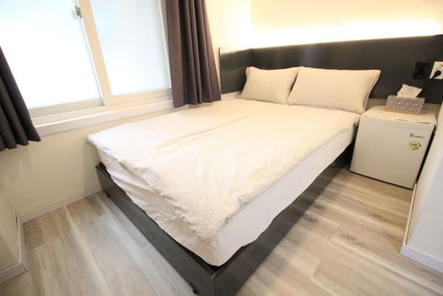 Deluxe Double Room, 1 Double Bed with Sofa bed, Non Smoking (non-Korean nationals only)