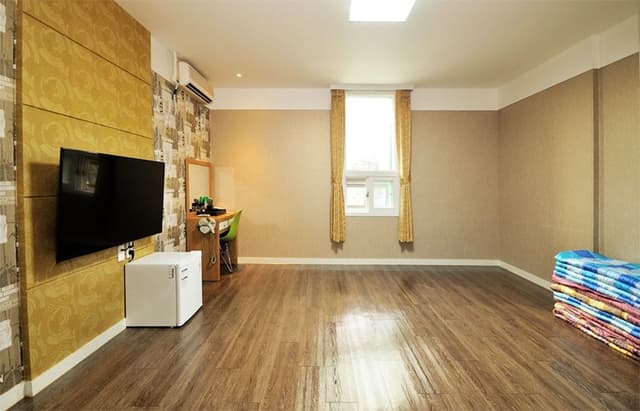 Traditional Room (Ondol)