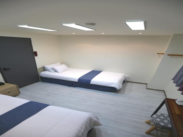 Triple Bed Room