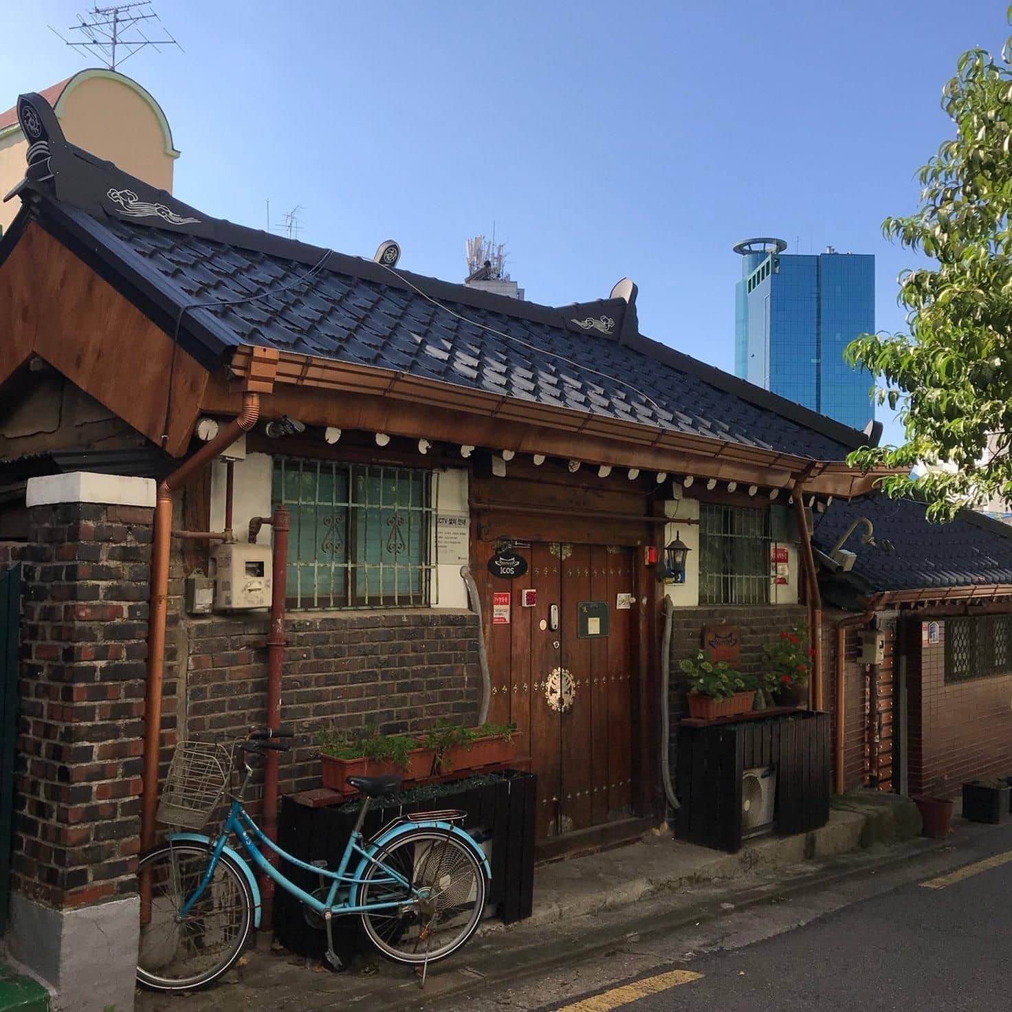 ICOS Hanok Guesthouse 1 for Female ICOS Hanok Guesthouse 1 for Female