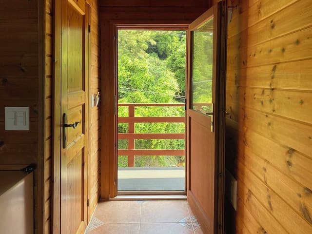 Signature Cabin