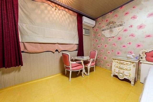 Family Room (Traditional Ondol Room)