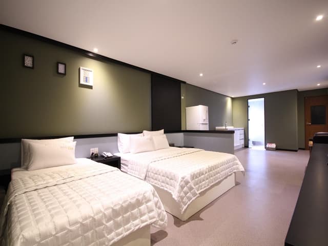 Superior Twin Room