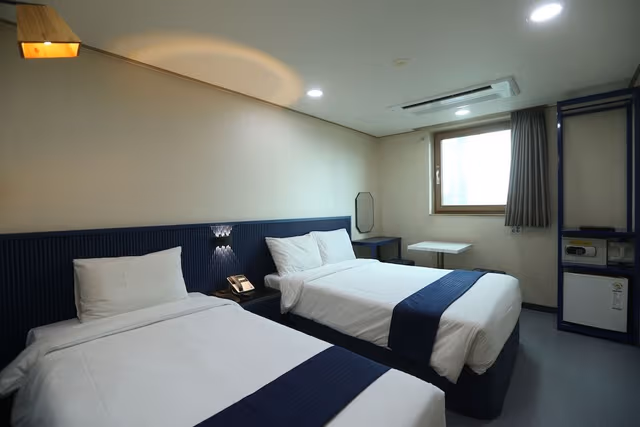 Deluxe Twin Room (Latex Mattress)
