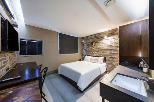โรงแรมเอช-อเวนิว ยอกซัม (H-AVENUE HOTEL Yeoksam)1