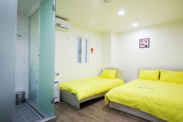 Triple Room