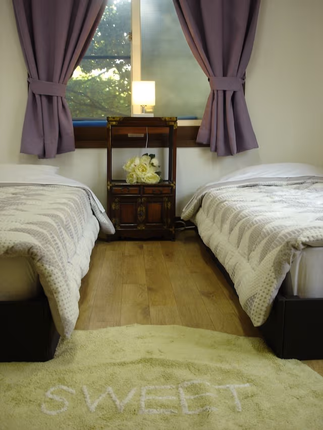 Twin Room, Women only, Shared Bathroom