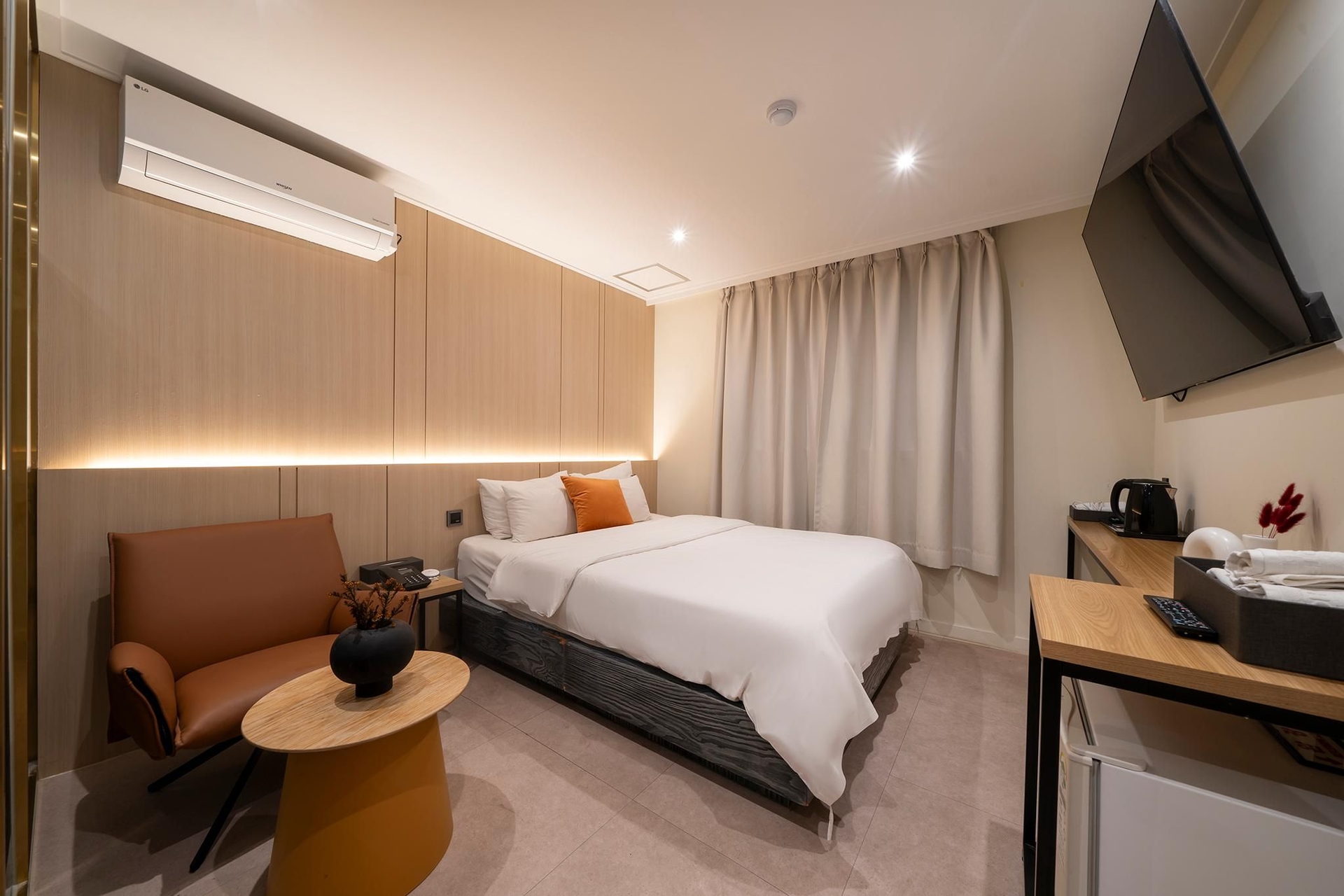 โรงแรมบารอน เดอ ปารีส (Baron de Paris Hotel)2