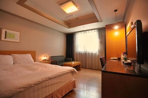 เอที บิสซิเนส โฮเต็ล ชางวอน (Changwon AT Business Hotel (Korea Quality))1