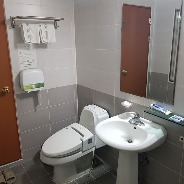 Standard Ondol Room