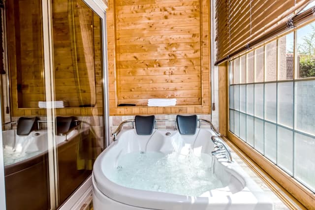 Camelville Pool Villa Suite