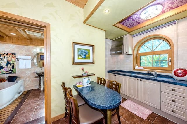 Cocosville Suite