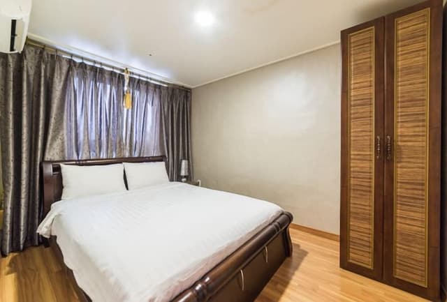 Suite (Additional guest more than 2, KRW10,000 charge per guest at the property)