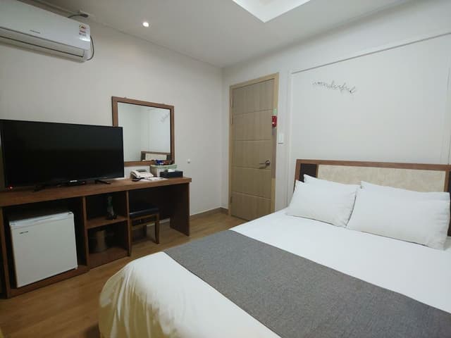 Business Single Room