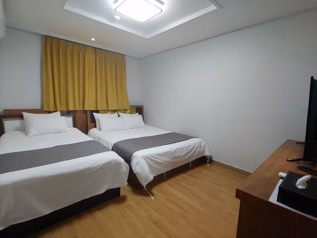 Deluxe Triple Room, Multiple Beds