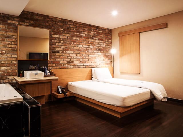 Standard Double Bed Room