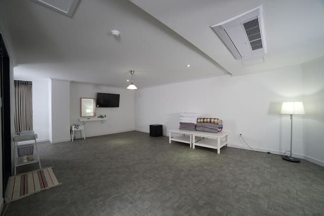 Suite (A, Base pax 5, Parking)