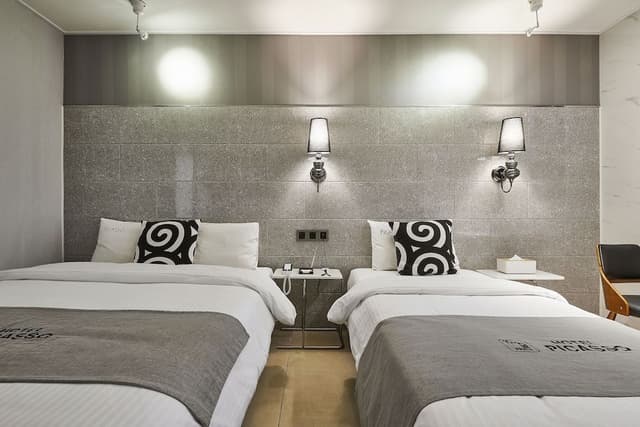 Premium Twin Room