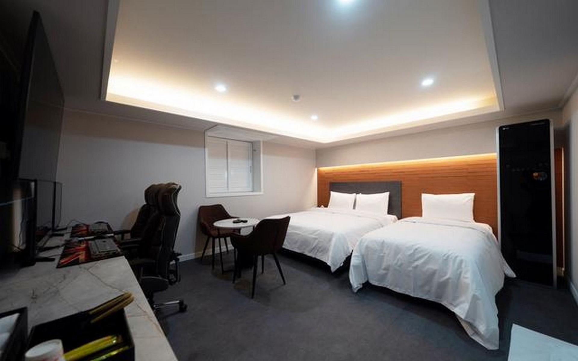โรงแรมไนน์ (NINE HOTEL)2