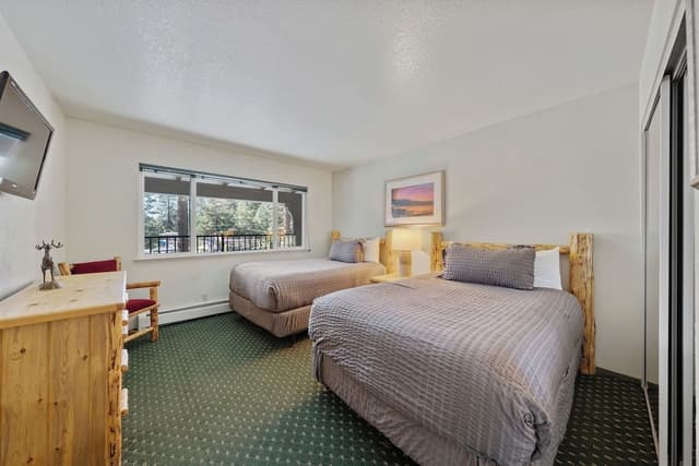 Room, 2 Bedrooms