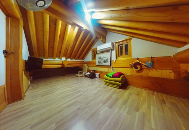 Family Room, Shared Bathroom (Free Korean Traditional Clothes Exp.)