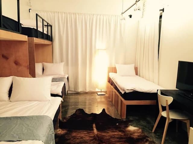 Deluxe Family Room (Non-Korean Nationals Only)