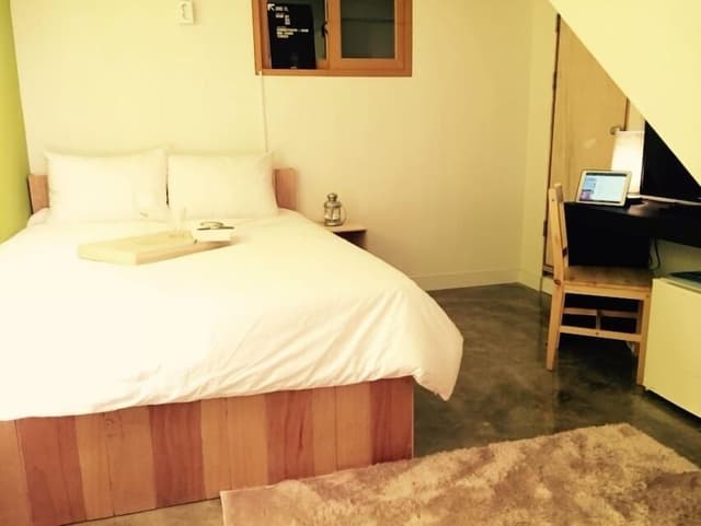 Double Room (Non-Korean Nationals Only)
