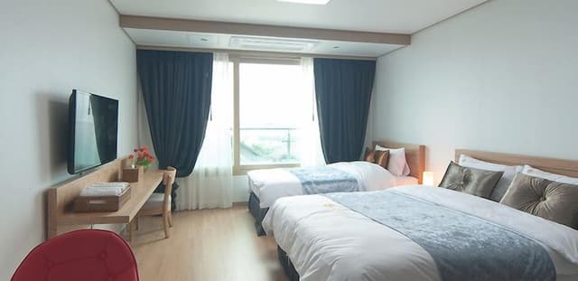 Standard Twin Room