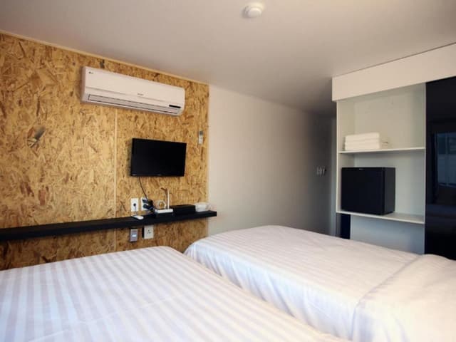 Deluxe Twin Room
