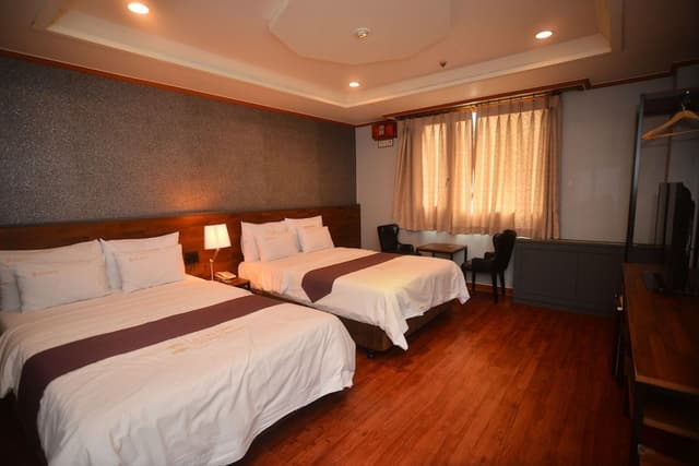 Family Twin Room