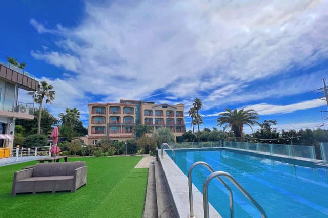 Ocean View Twin
