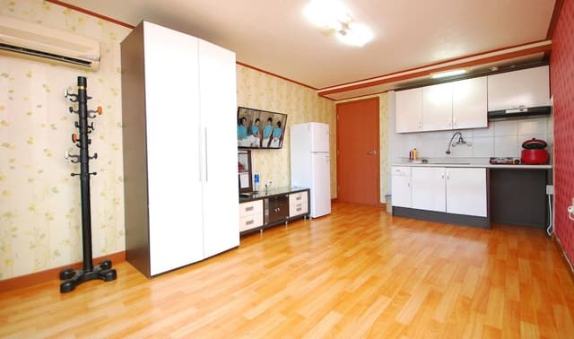 Ondol Room